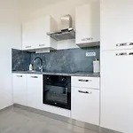 Zora Apartman Seline
